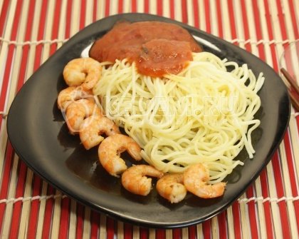 Креветки и спагетти